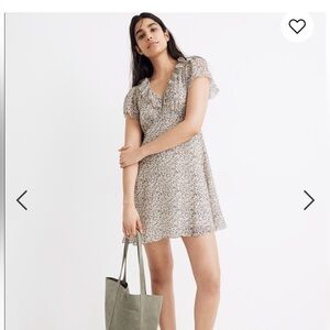 Madewell Size 2 ruffle v-neck floral dress